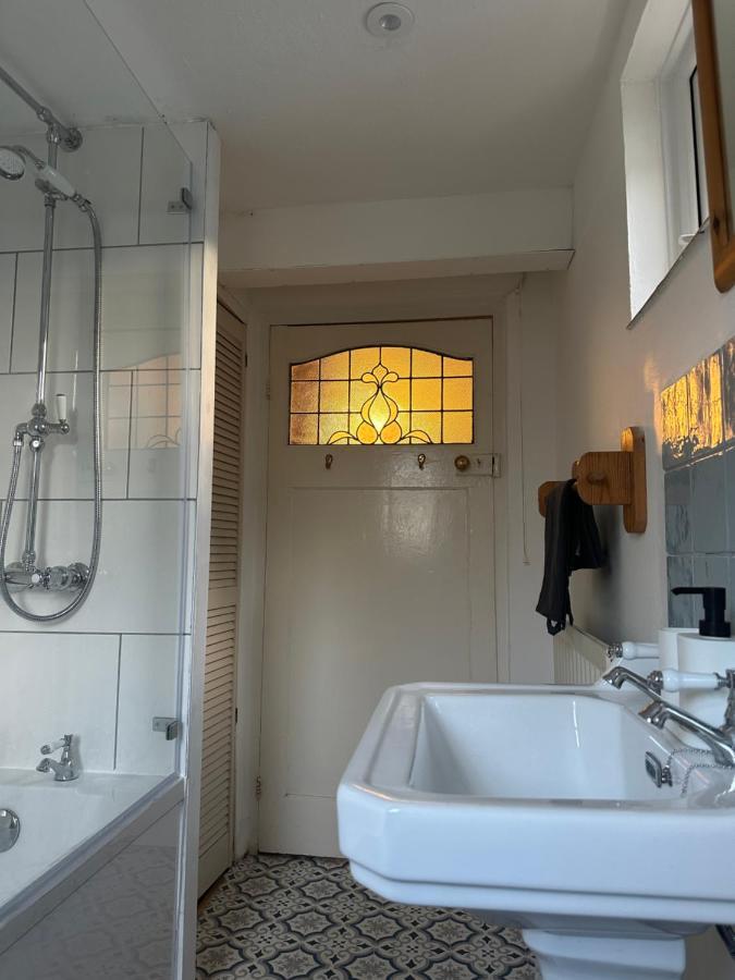 Nutshell Cottage Seaton  Bagian luar foto