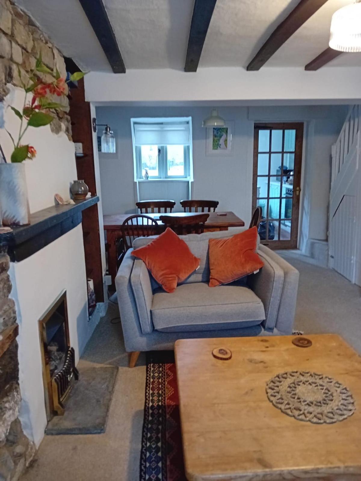 Nutshell Cottage Seaton  Bagian luar foto